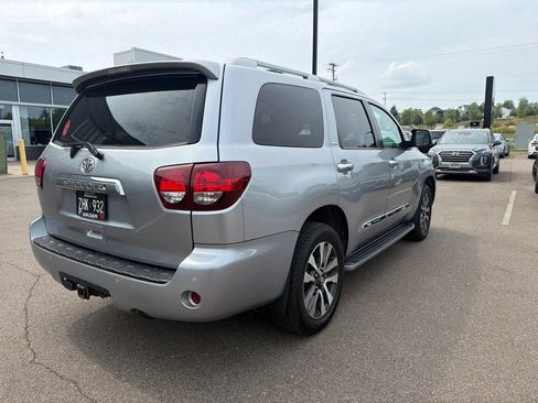 Used 2018 Toyota Sequoia Limited AWD/4WD image 15