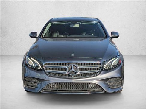 Used 2018 Mercedes-Benz E 300 image 2