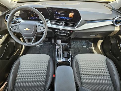 Used 2026 Chevrolet Trax LT FWD image 26