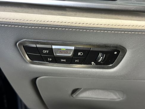 Used 2023 BMW X7 M60i w/ Executive Package image 16