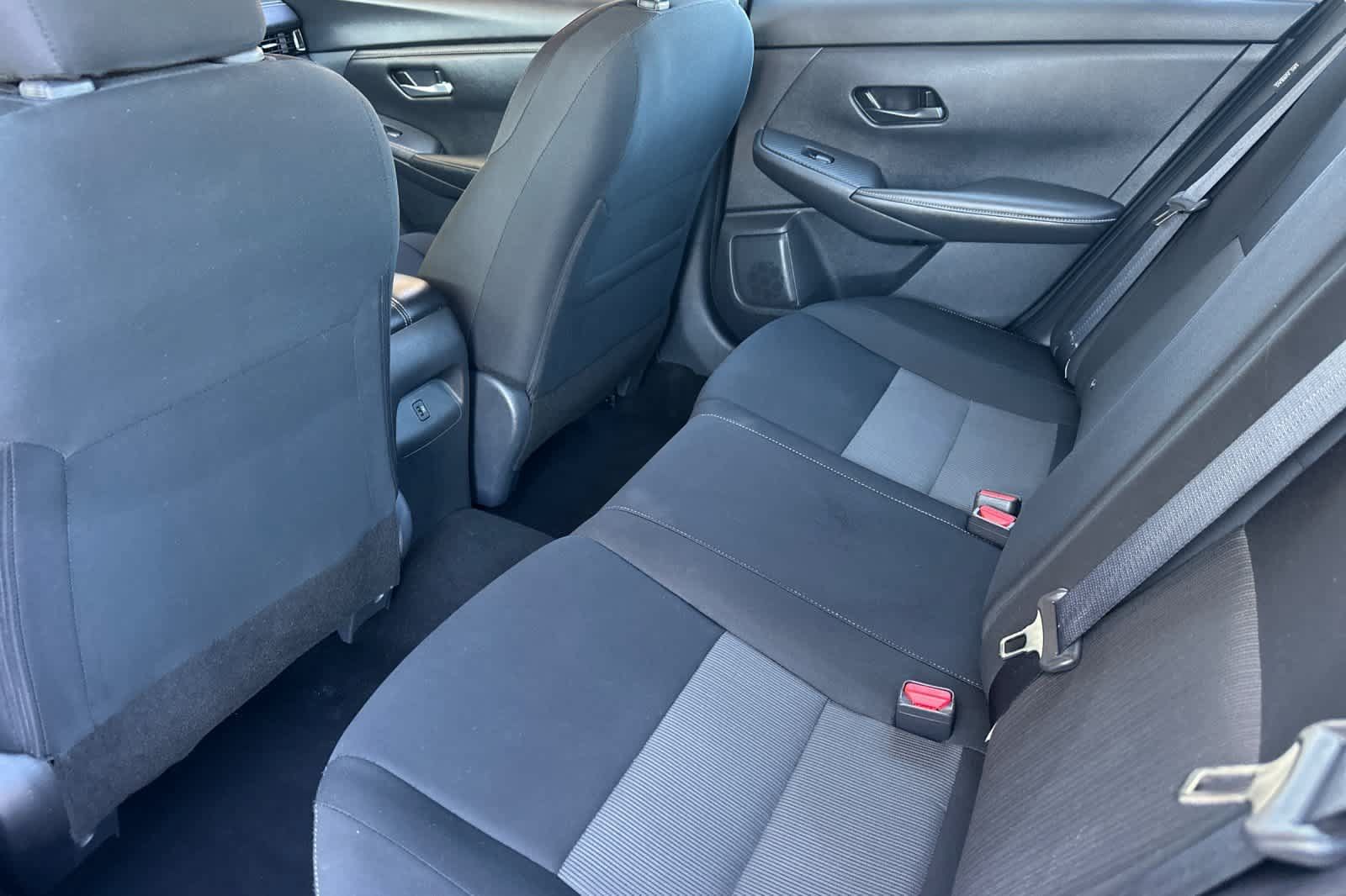 Used 2025 Nissan Sentra SV FWD image 11