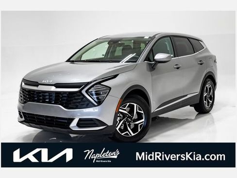 Used 2025 Kia Sportage LX FWD image 1