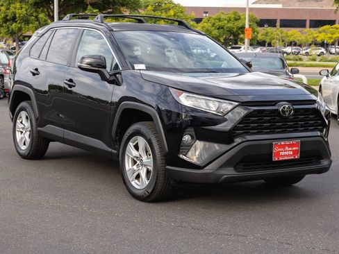 Certified 2020 Toyota RAV4 XLE w/ Carpet Mat Package FWD image 3