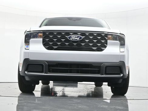 New 2026 Ford Maverick XLT w/ XLT Luxury Package FWD image 39