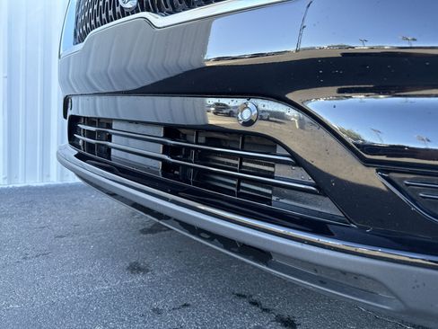 Used 2022 Lincoln Nautilus Reserve w/ Equipment Group 201A image 9