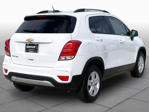Used 2022 Chevrolet Trax LT w/ LT Convenience Package AWD/4WD image 13
