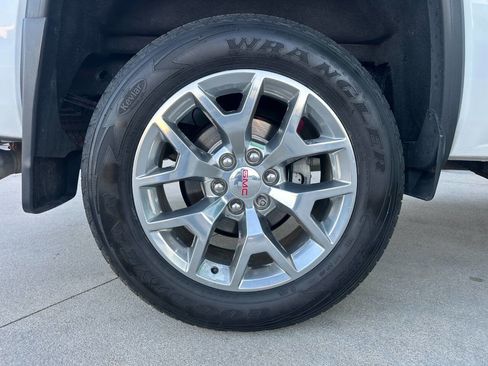 Used 2018 GMC Sierra 1500 SLT w/ SLT Premium Package image 47