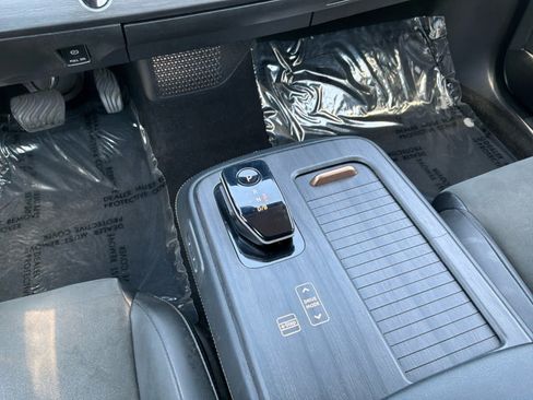 Used 2024 Nissan Ariya AWD image 16