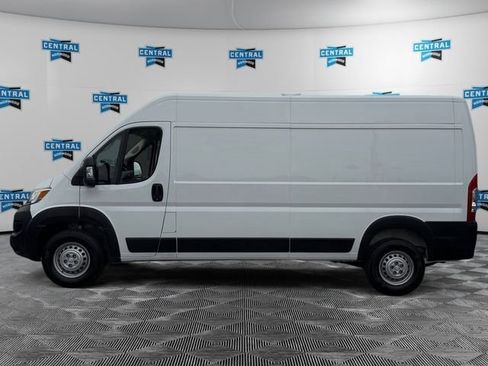 Used 2026 RAM ProMaster 2500 w/ Convenience Group FWD image 2
