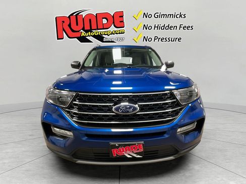 Used 2020 Ford Explorer XLT w/ Equipment Group 202A AWD/4WD image 9