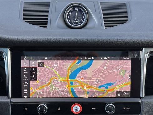 New 2026 Porsche Macan image 27