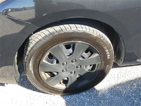 Used 2013 MAZDA MAZDA3 i SV image 7