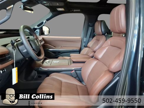 New 2026 Lincoln Navigator Reserve image 14