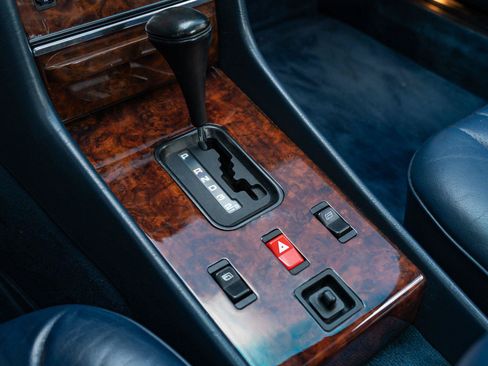 Used 1987 Mercedes-Benz 560 SL image 56