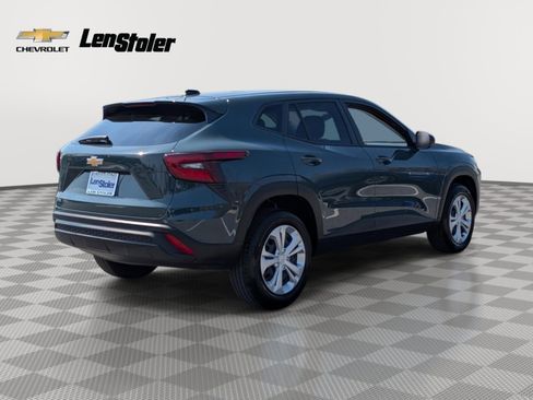 Used 2025 Chevrolet Trax LS image 5