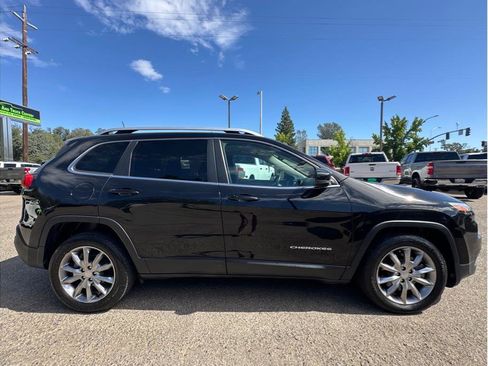 Used 2018 Jeep Cherokee Limited FWD image 9