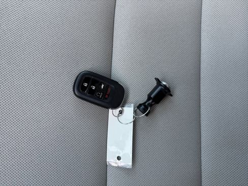 Used 2023 Honda CR-V EX image 10