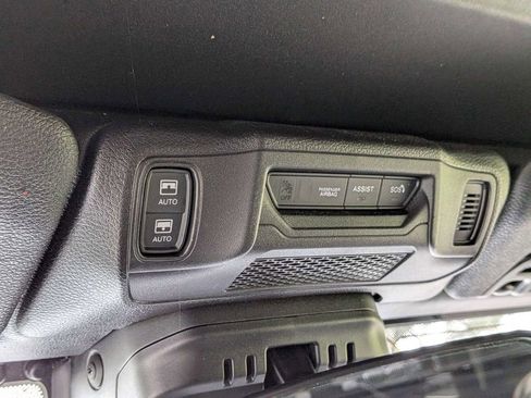 Used 2024 Jeep Wrangler Unlimited Sahara AWD/4WD image 21