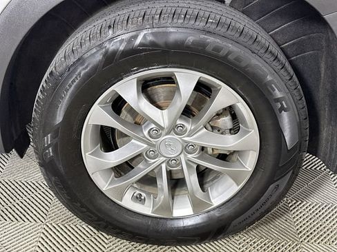 Used 2020 Hyundai Santa Fe SEL FWD image 34