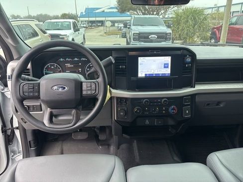 Used 2025 Ford F450 XL w/ XL Chrome Package image 11