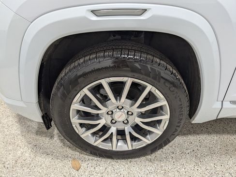 Used 2026 GMC Terrain Denali AWD/4WD image 9