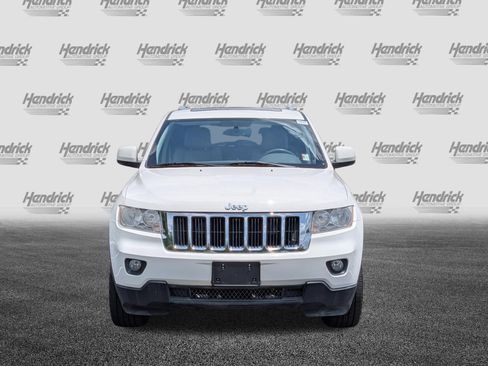 Used 2011 Jeep Grand Cherokee Laredo AWD/4WD image 3