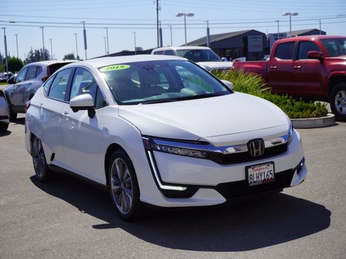 Used 2019 Honda Clarity Plug-In Hybrid image 1