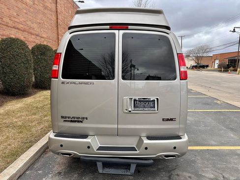 Used 2023 GMC Savana 2500 image 25