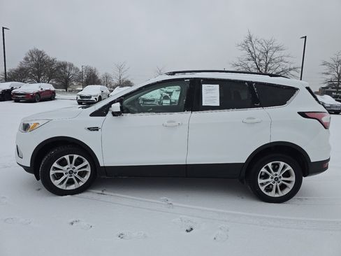 Used 2018 Ford Escape SE w/ Ford Safe & Smart Package image 12