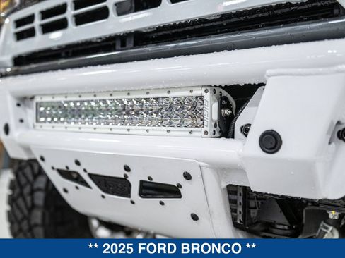 New 2025 Ford Bronco Heritage Edition AWD/4WD image 14