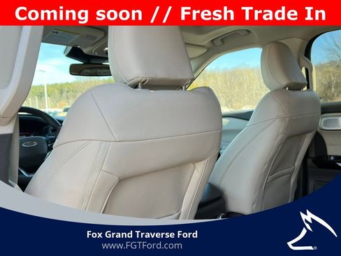 Certified 2023 Ford Explorer Platinum w/ Technology Package image 35