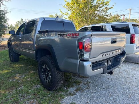 Used 2021 Toyota Tacoma TRD Off-Road w/ Technology Package AWD/4WD image 4