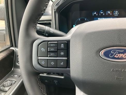 New 2025 Ford F250 Lariat w/ Lariat Ultimate Package image 23