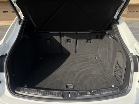 Used 2021 Porsche Macan image 25