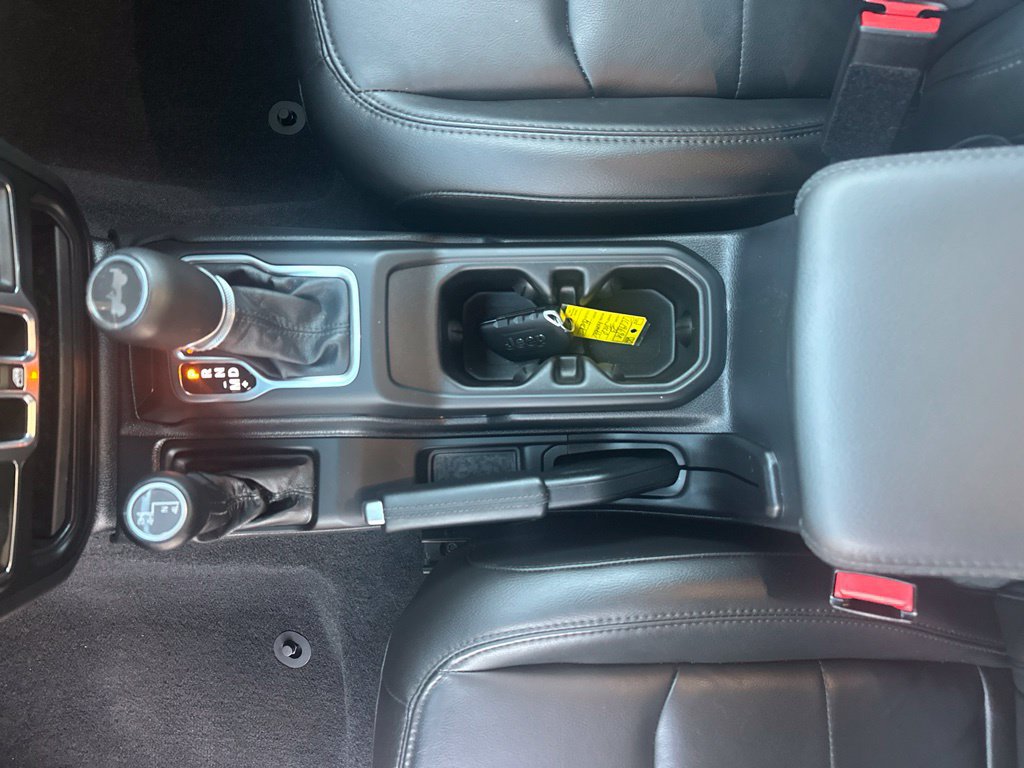 Used 2023 Jeep Wrangler Unlimited Sahara AWD/4WD image 63