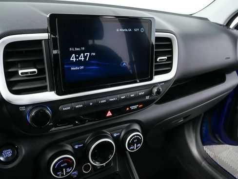 Used 2023 Hyundai Venue Limited w/ Cargo Package image 16