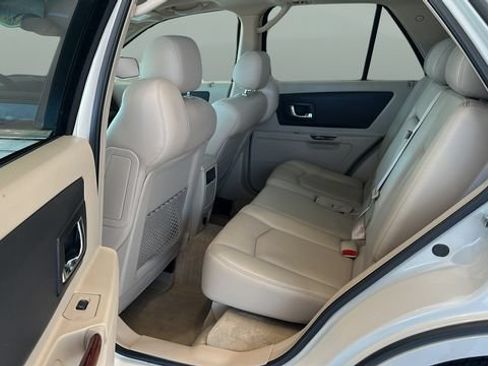 Used 2005 Cadillac SRX w/ Preferred Equipment Group AWD/4WD image 13