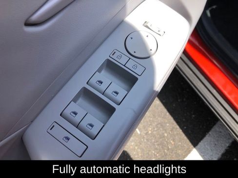 Used 2024 Hyundai Kona SEL AWD/4WD image 13