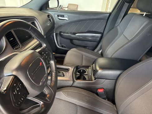 Used 2022 Dodge Charger SXT w/ Blacktop Package image 12
