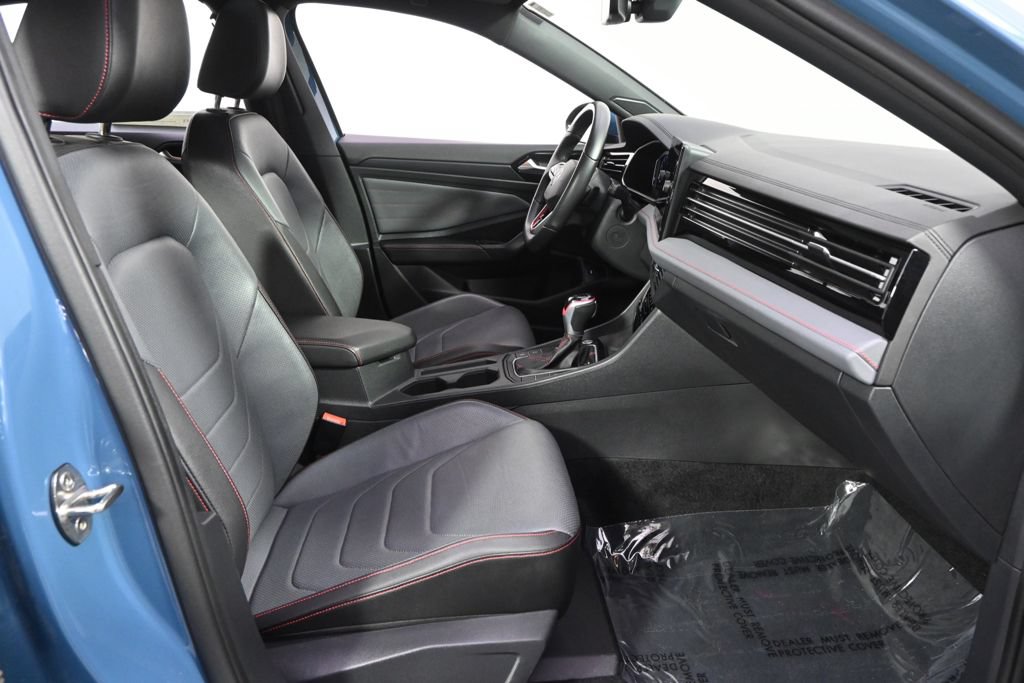 Used 2025 Volkswagen Jetta GLI Autobahn FWD image 16