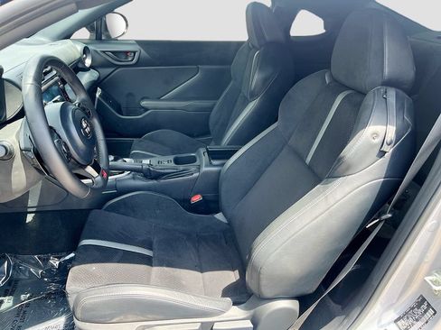 Used 2025 Toyota GR86 Premium w/ ALL Weather Mat Package (TMS) RWD image 20