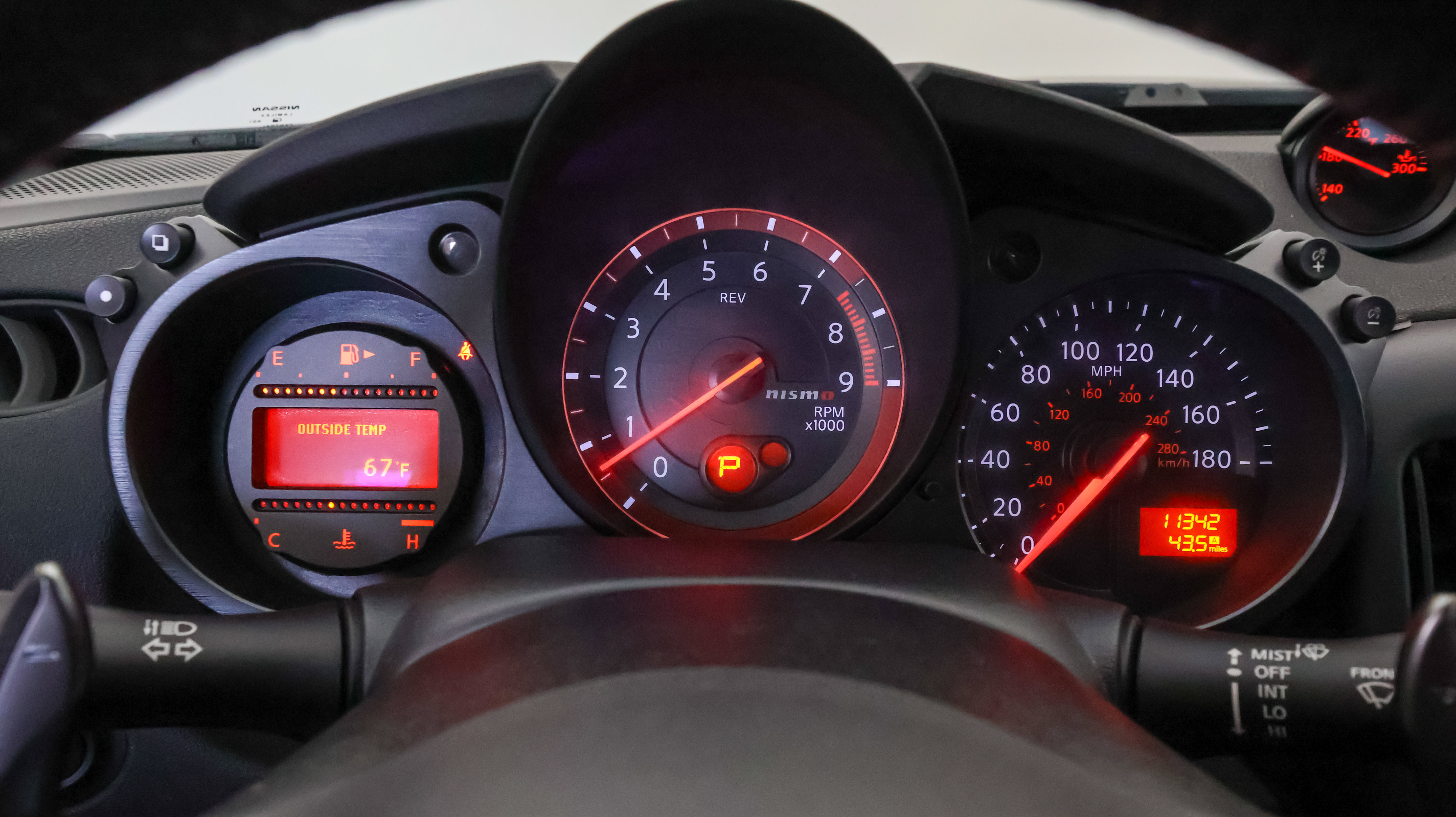 Used 2020 Nissan 370Z NISMO RWD image 24