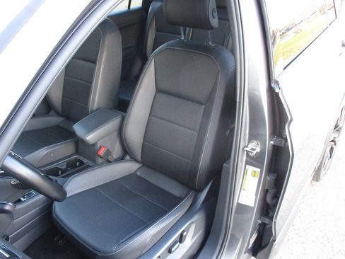 Used 2021 Volkswagen Tiguan SE R-Line image 77