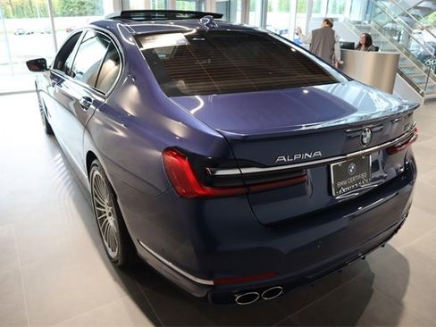 Certified 2022 BMW ALPINA B7 xDrive w/ Luxury Rear Seating Package image 5