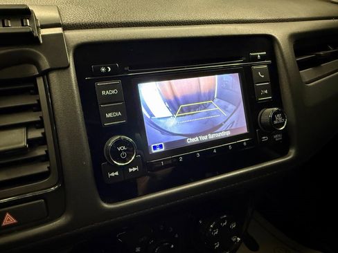 Used 2021 Honda HR-V LX image 12