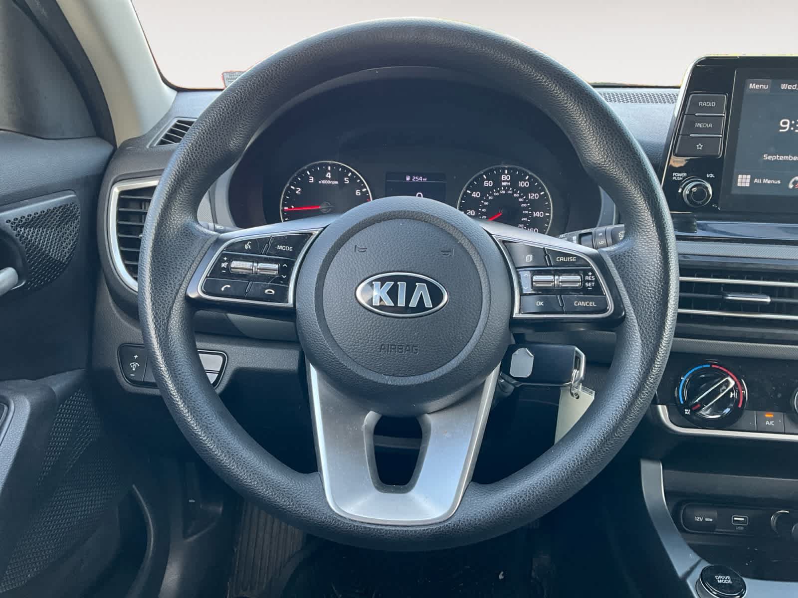 Used 2021 Kia Seltos LX AWD/4WD image 12