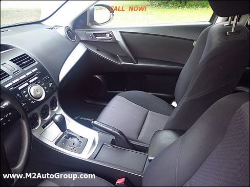 Used 2010 MAZDA MAZDA3 i Touring image 12