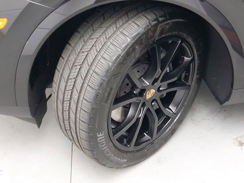 Used 2026 Porsche Cayenne Coupe image 33