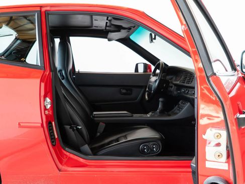 Used 1989 Porsche 944 Turbo image 47