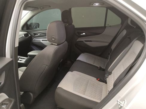 Used 2022 Chevrolet Equinox LT FWD image 18